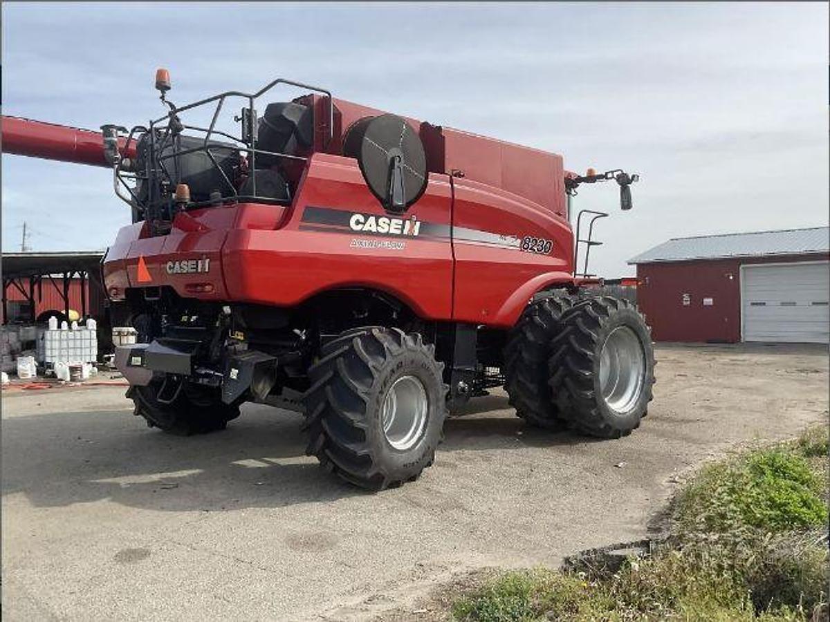 Used 2013 Case IH 8230