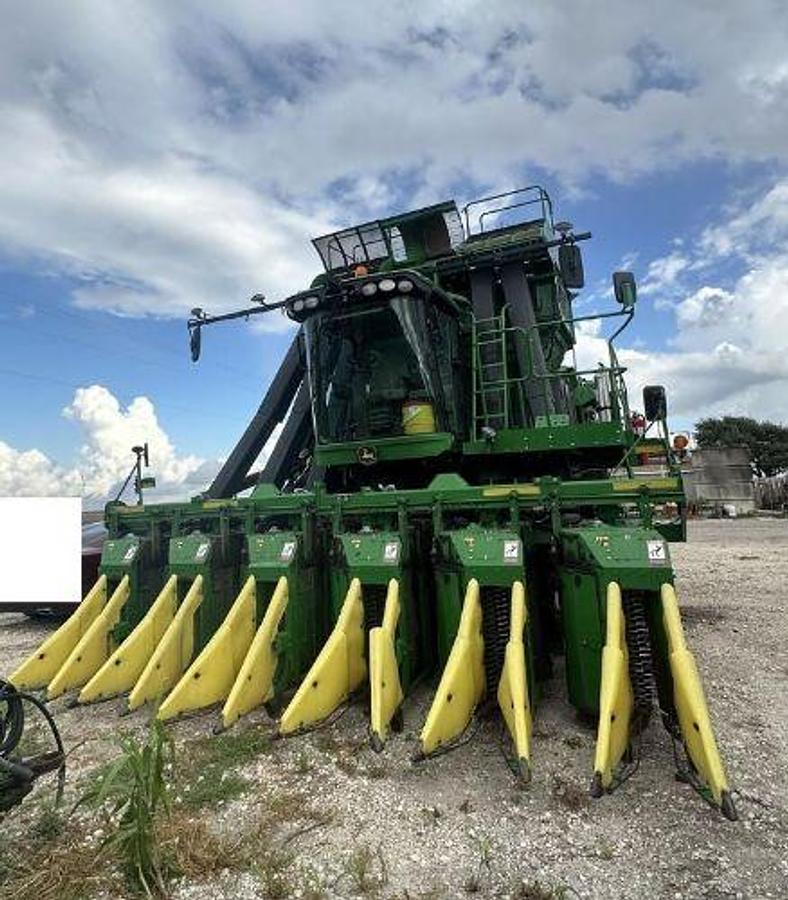 Used 2020 JOHN DEERE CP690