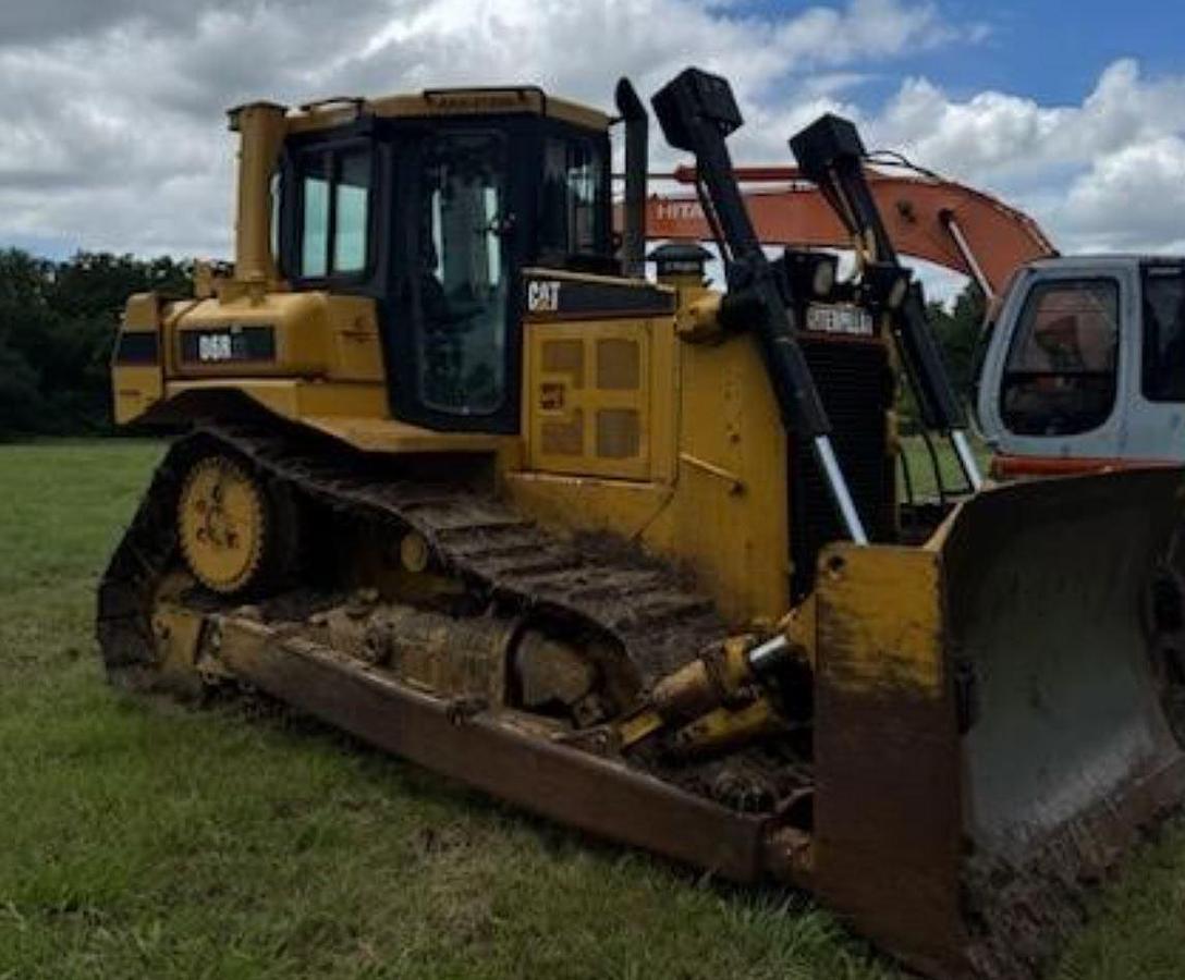 Used 2005 Caterpillar D6R XL LI