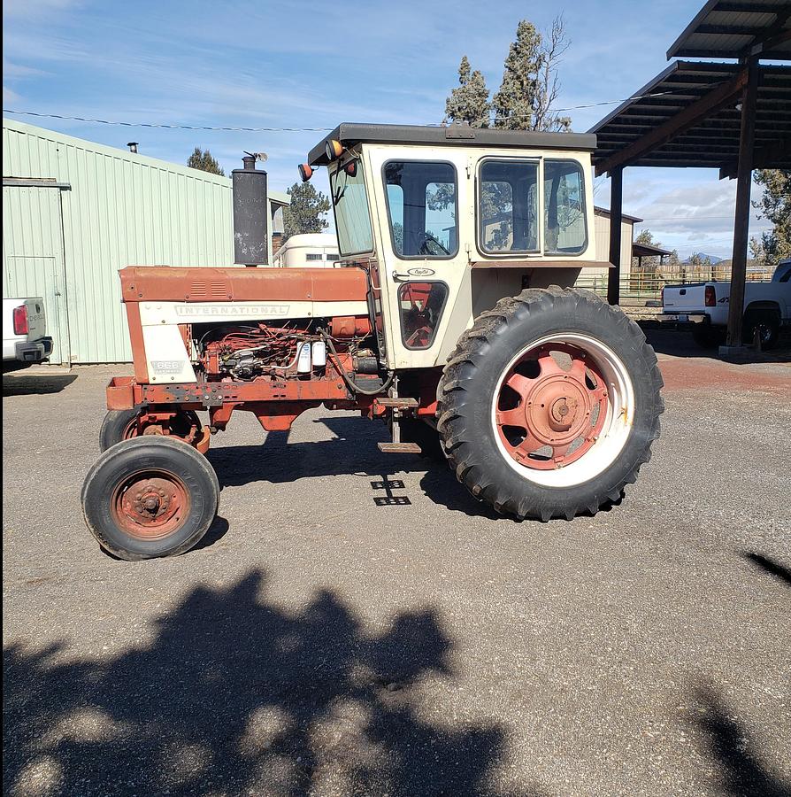 Used 1975 International Farmall 666