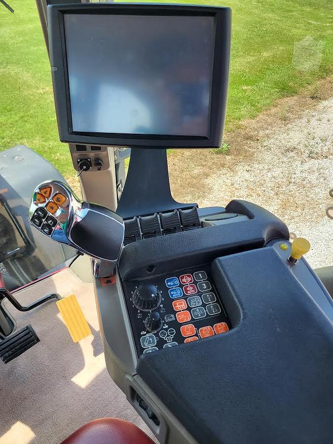 Used 2013 CASE IH MAGNUM 235 Tractor