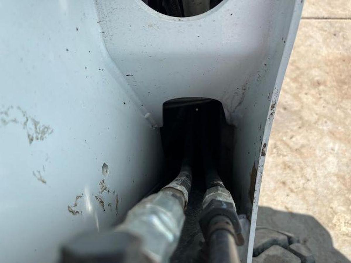 Used 2019 BOBCAT S740