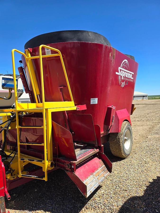 Used 2014 Supreme 700P