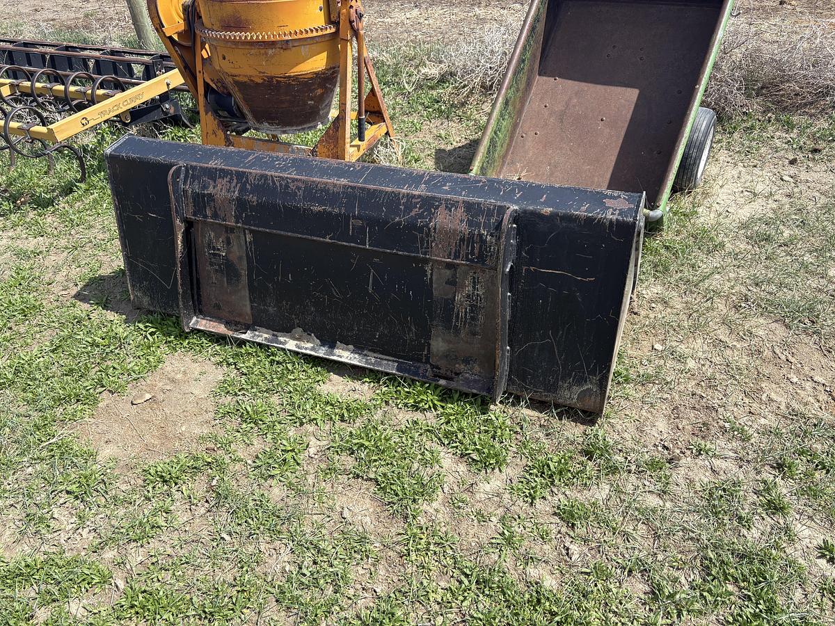 Used 2002 New Holland TN75D Tractor with Loader