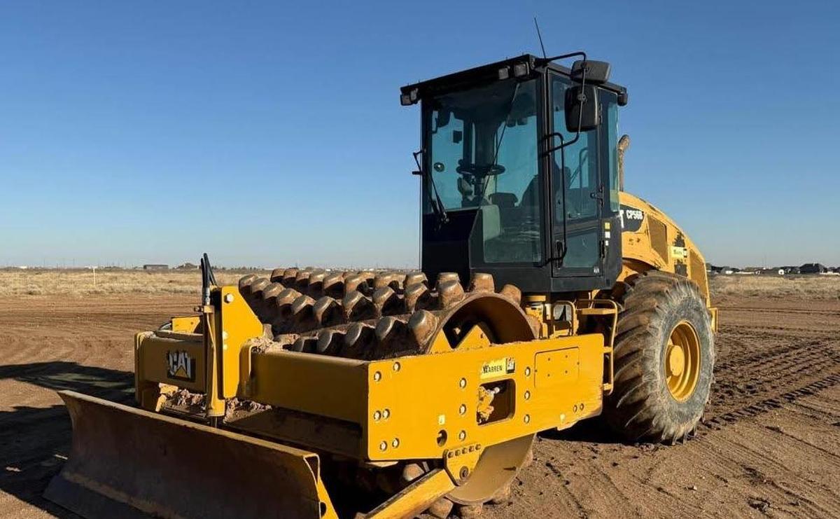 Used 2016 CATERPILLAR CP56B