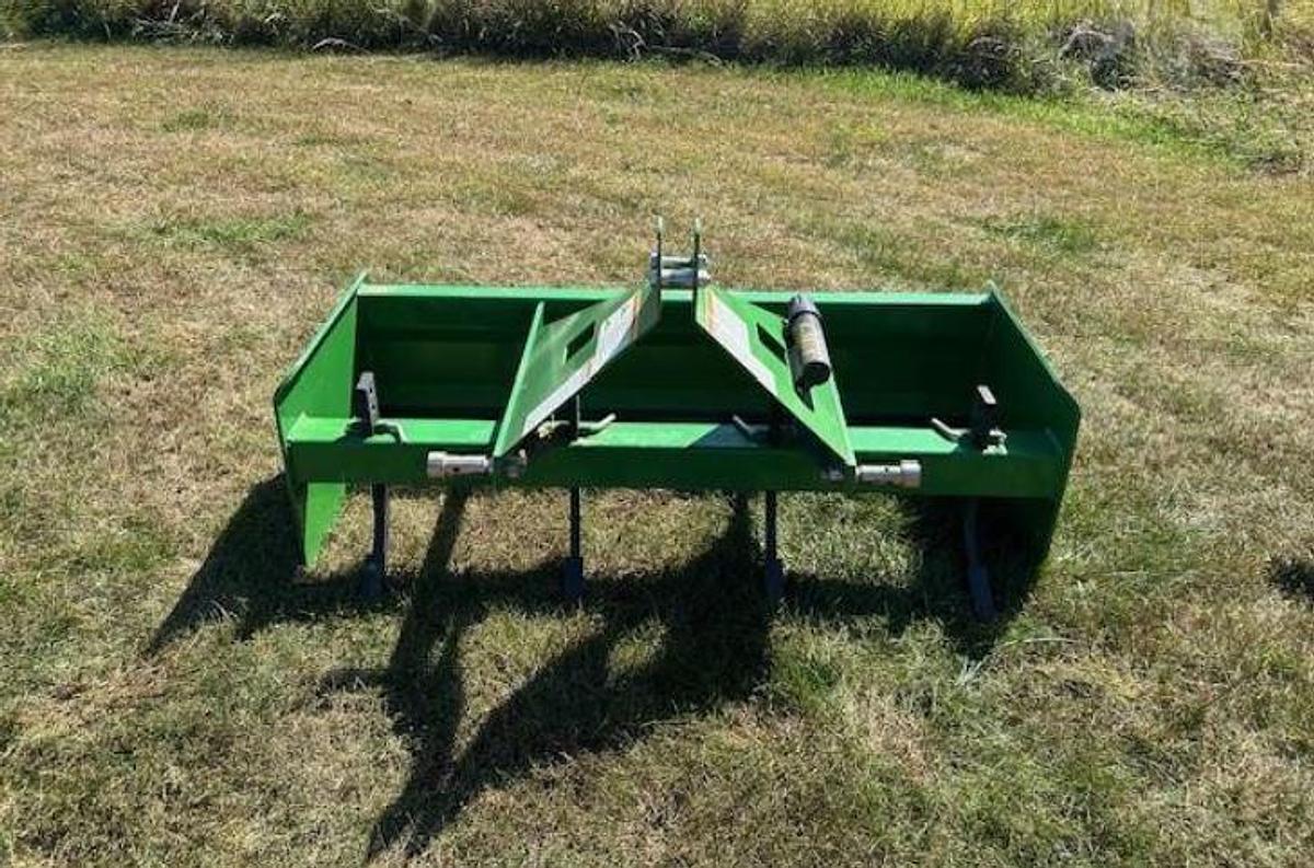 Used 2013 John Deere 3520 Tractor