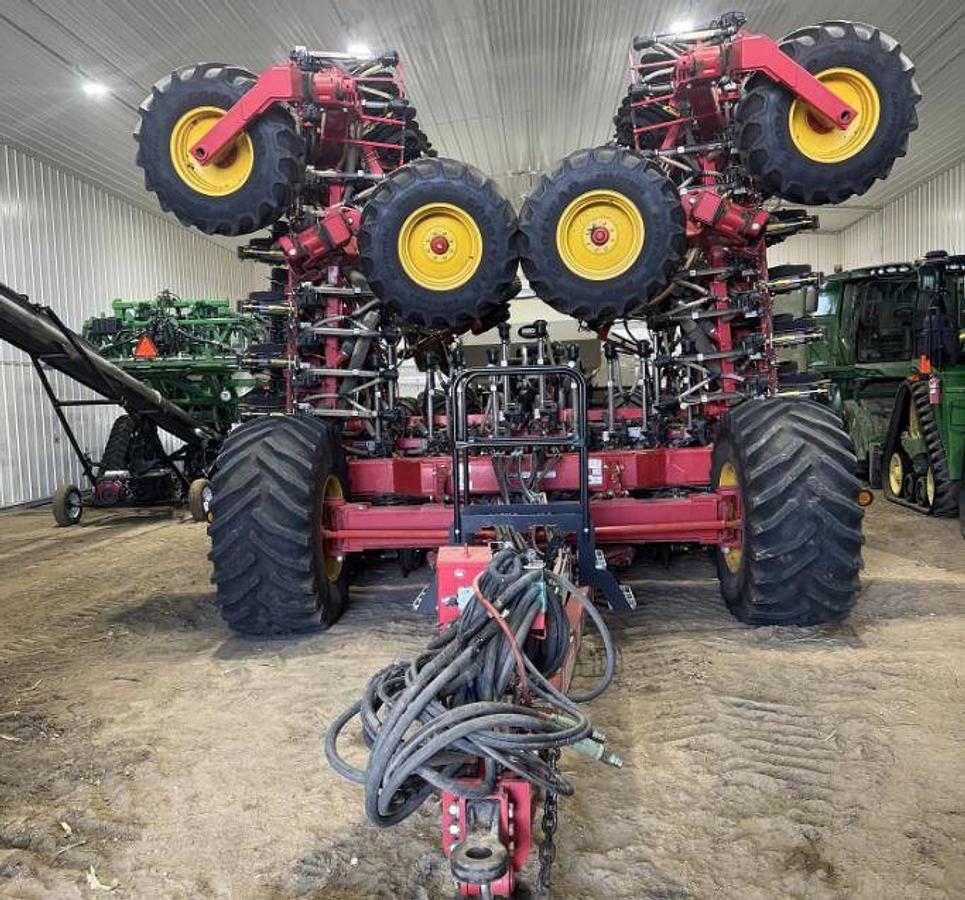 Used 2018 Bourgault 3820-60 & 2021 9950 Cart