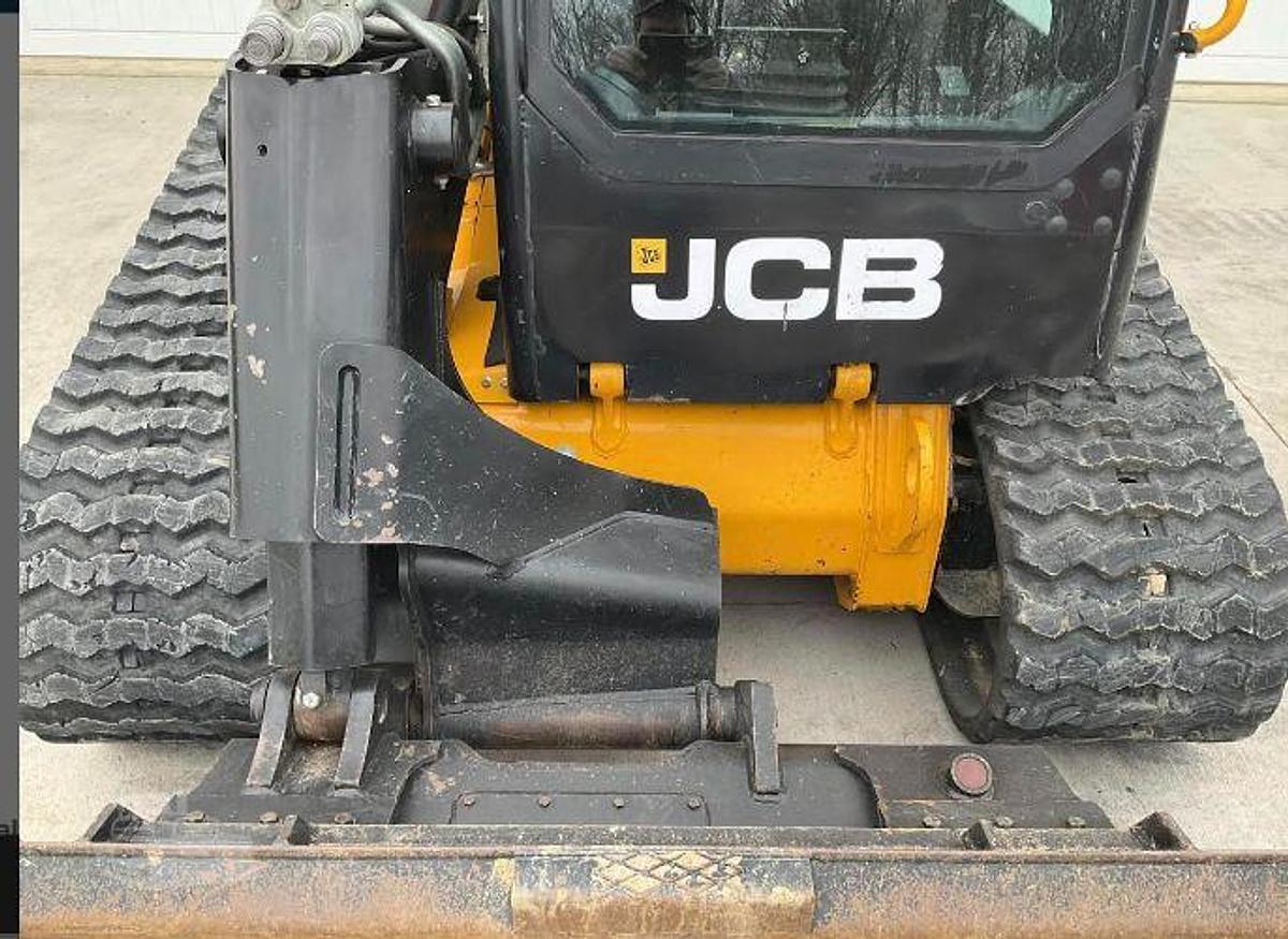 Used 2022 JCB 270T