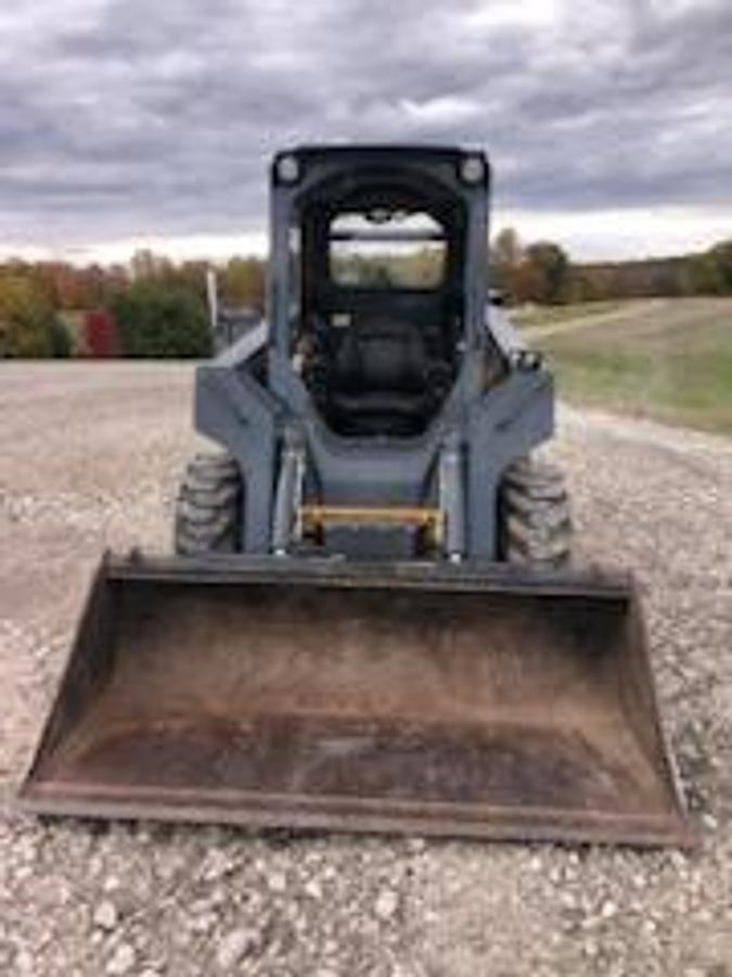 Used 2011 Deere 318D