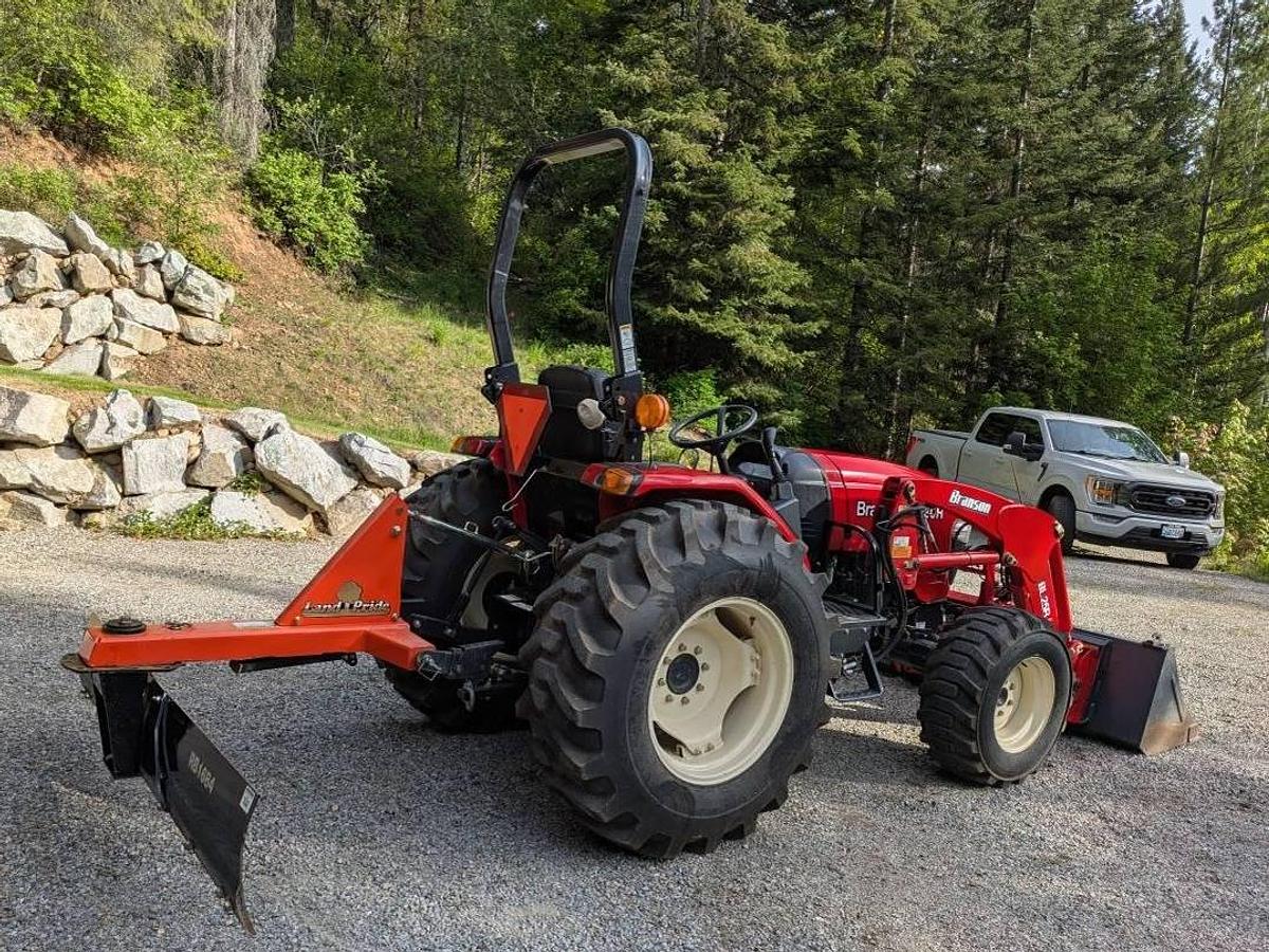 Used 2017 Branson 4520R w/ BL25R Loader