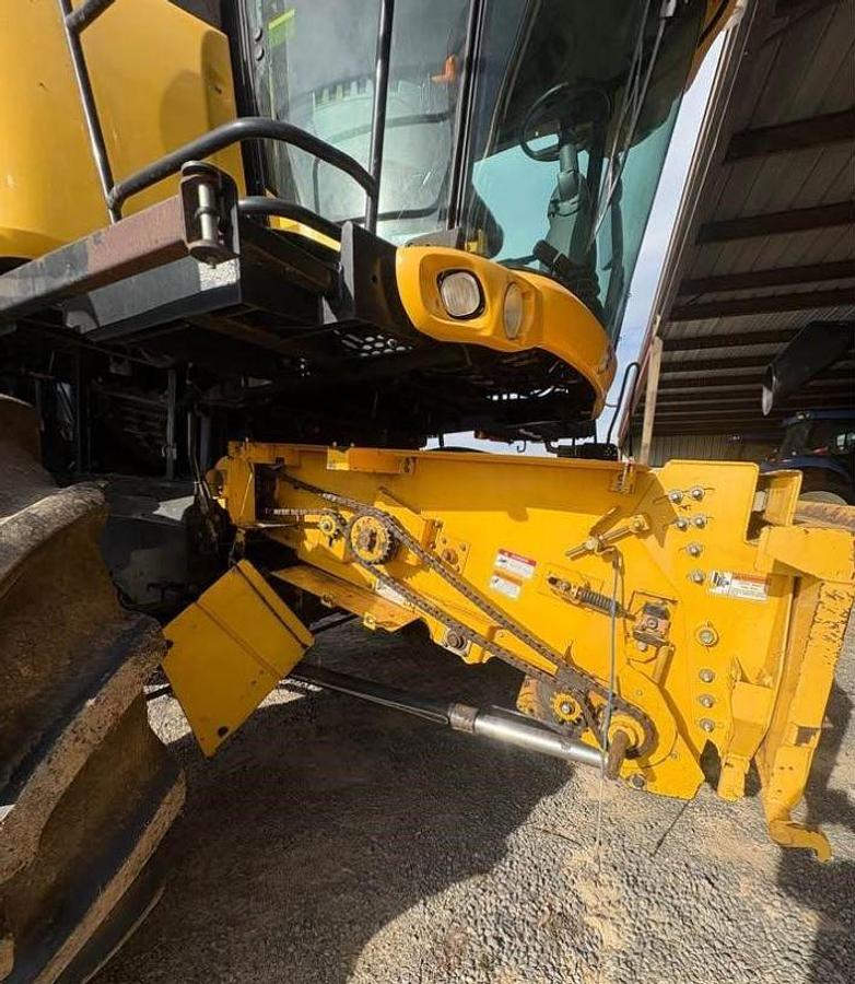 Used 2010 New Holland 9070