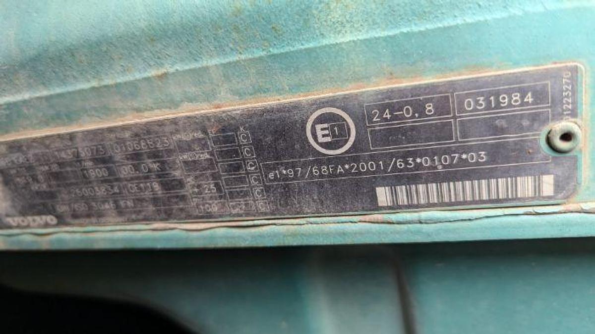 Used 2005 Volvo EW180B