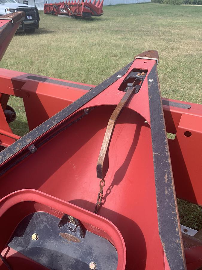 Used CASE IH 3412 Header