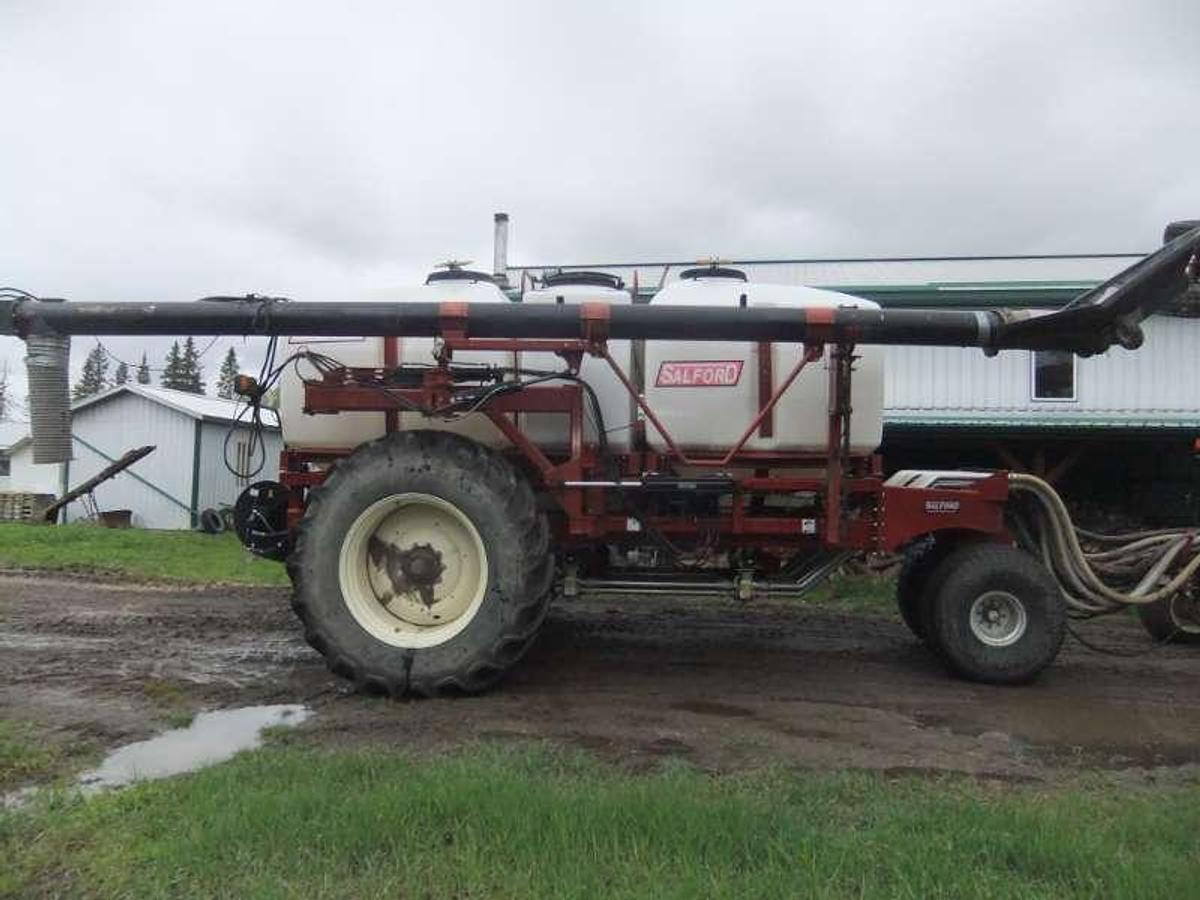 Used 2015 Salford 525 Disc Air Drill and Cart