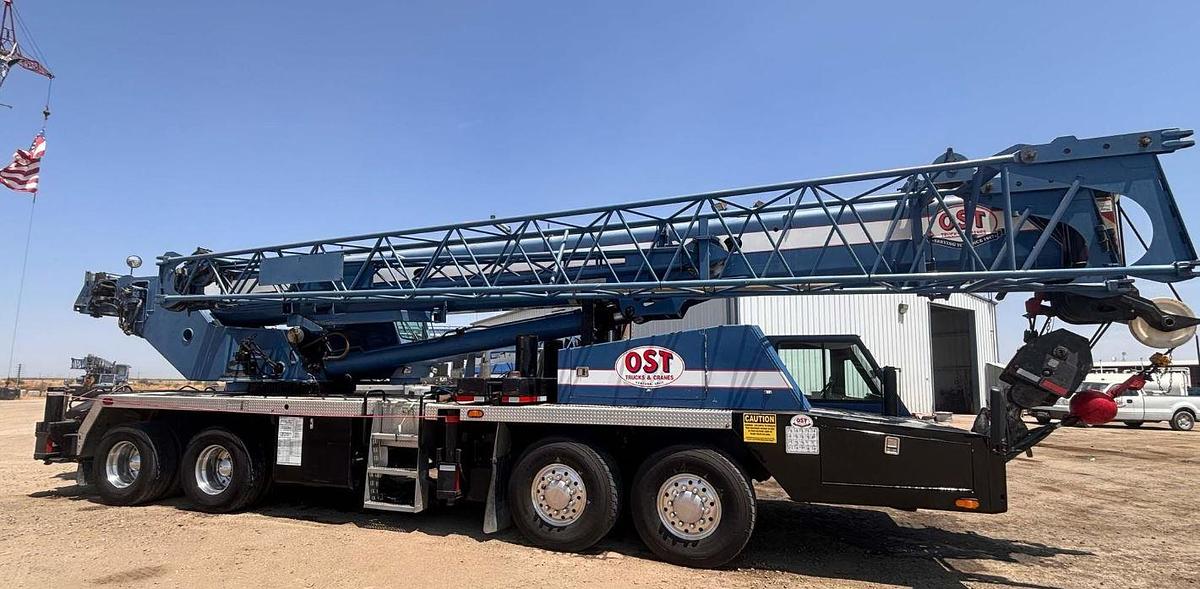 Used 2005 Link-Belt 8690 Crane