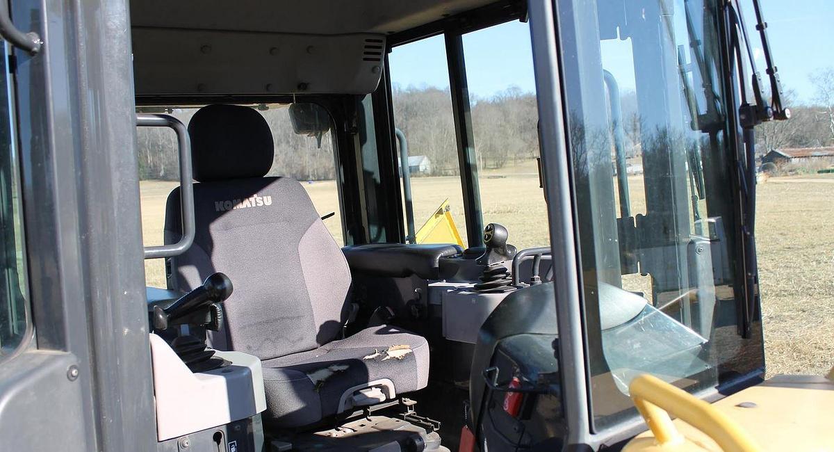 Used 2016 KOMATSU D61PX-24 Dozer