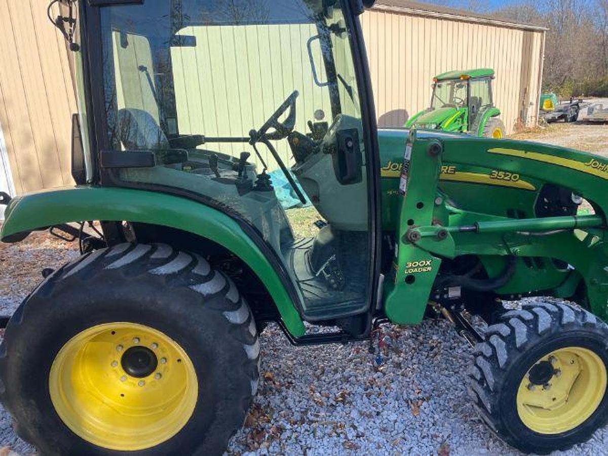 Used 2014 John Deere 3520