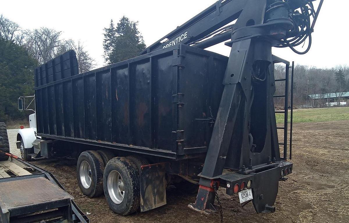 Used 1984 KENWORTH W900 Grapple Truck