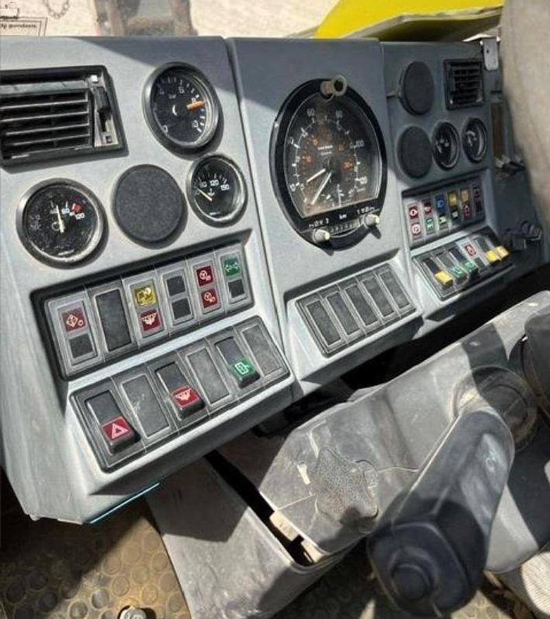 Used 2008 Grove GMK6220L