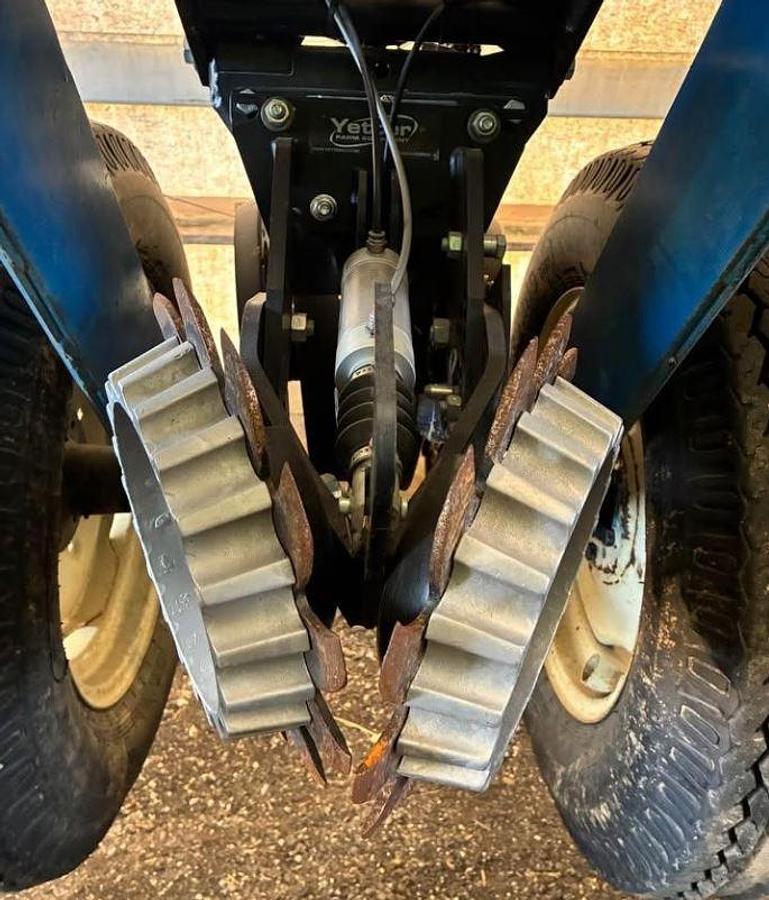 Used 2022 Kinze 2600 Rebuild