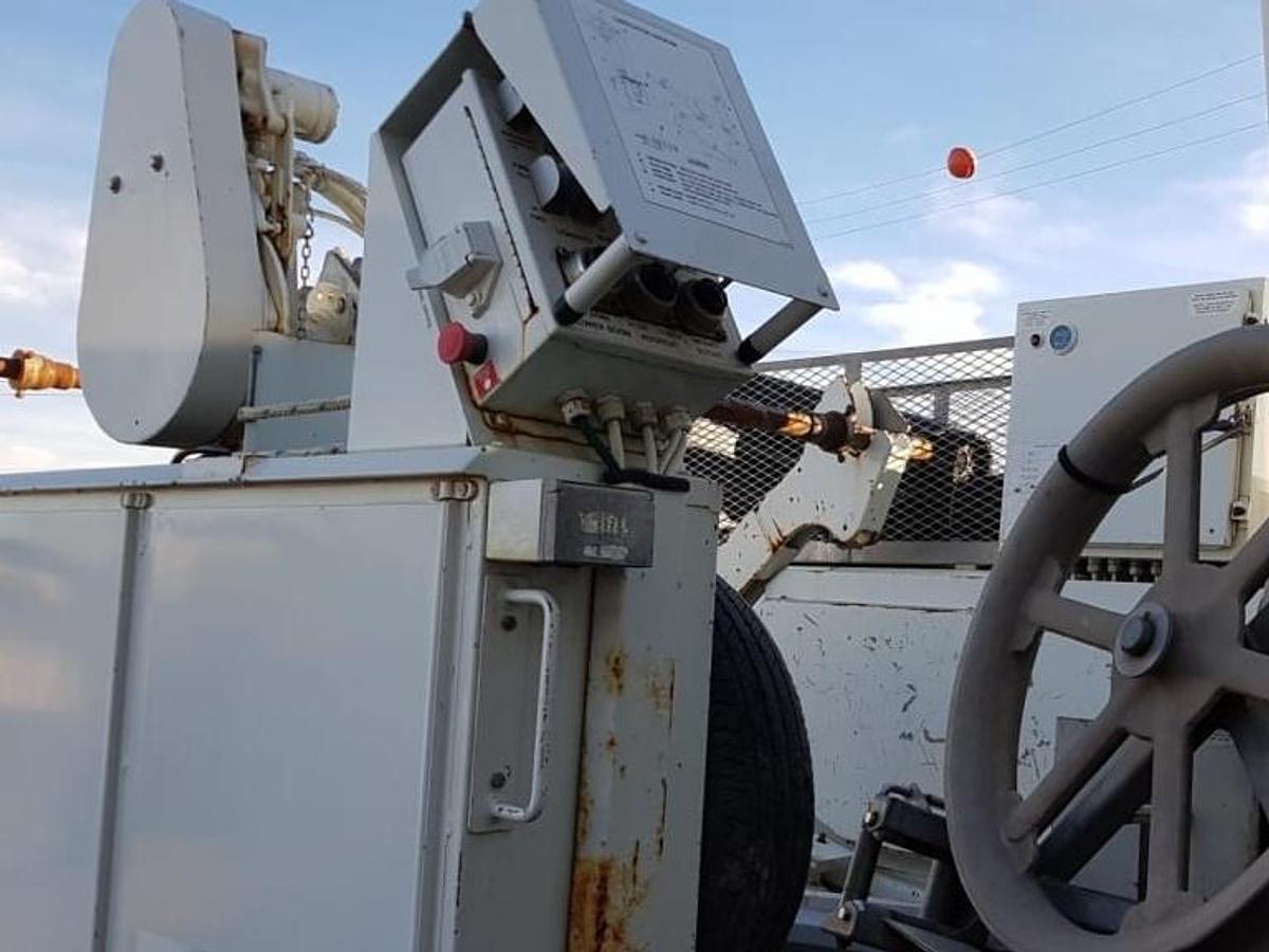 Used 2005 International DuraStar 4300 Terex High Ranger Cable Placer