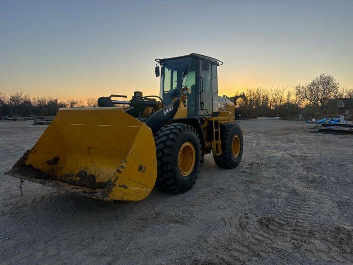 Used 2004 JOHN DEERE 544J