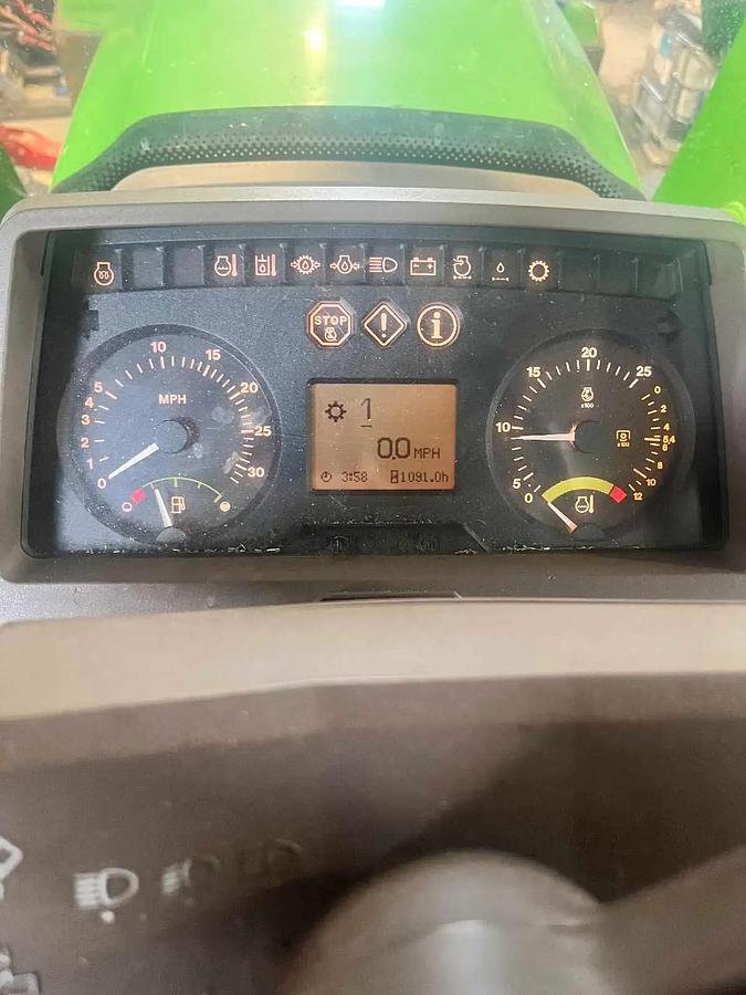 Used 2003 John Deere 7220 Loader Tractor