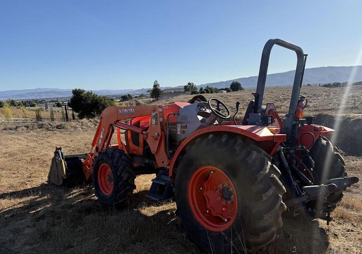 Used 2018 KUBOTA M5-111D Tractor