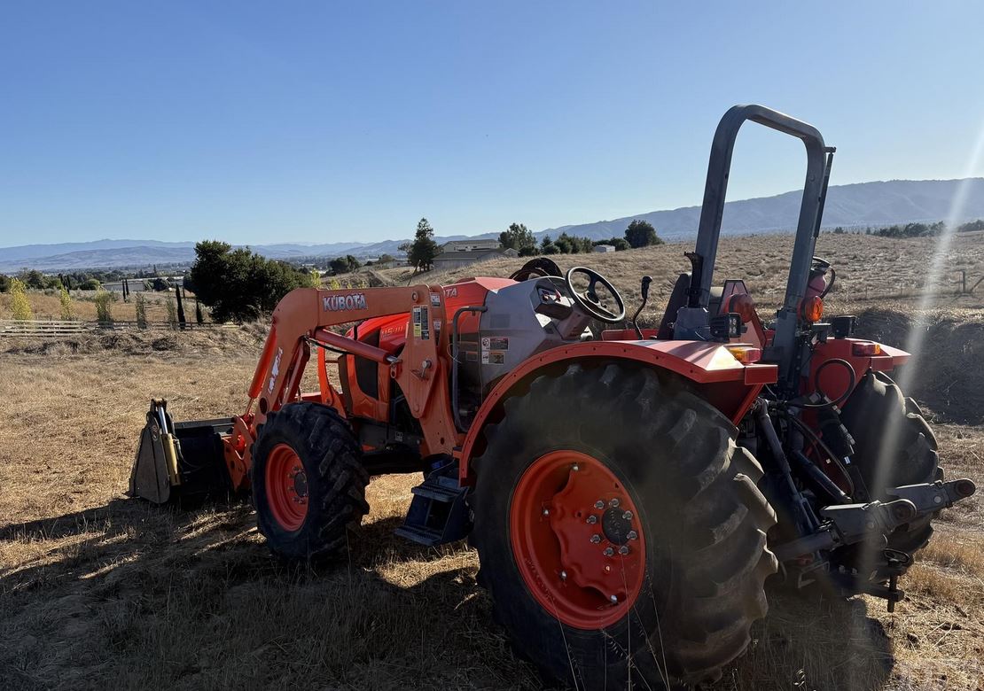Used 2018 KUBOTA M5-111D Tractor
