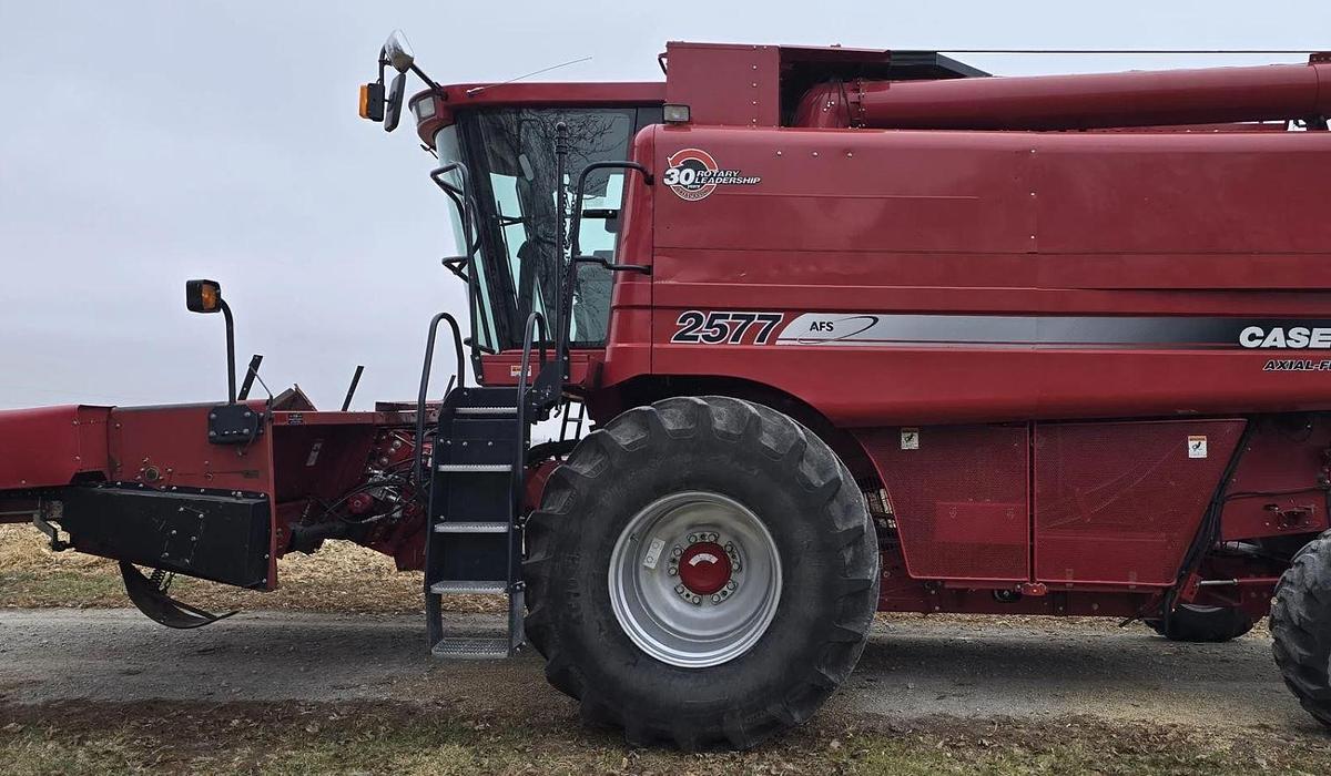 Used 2008 Case IH 2577 Combine