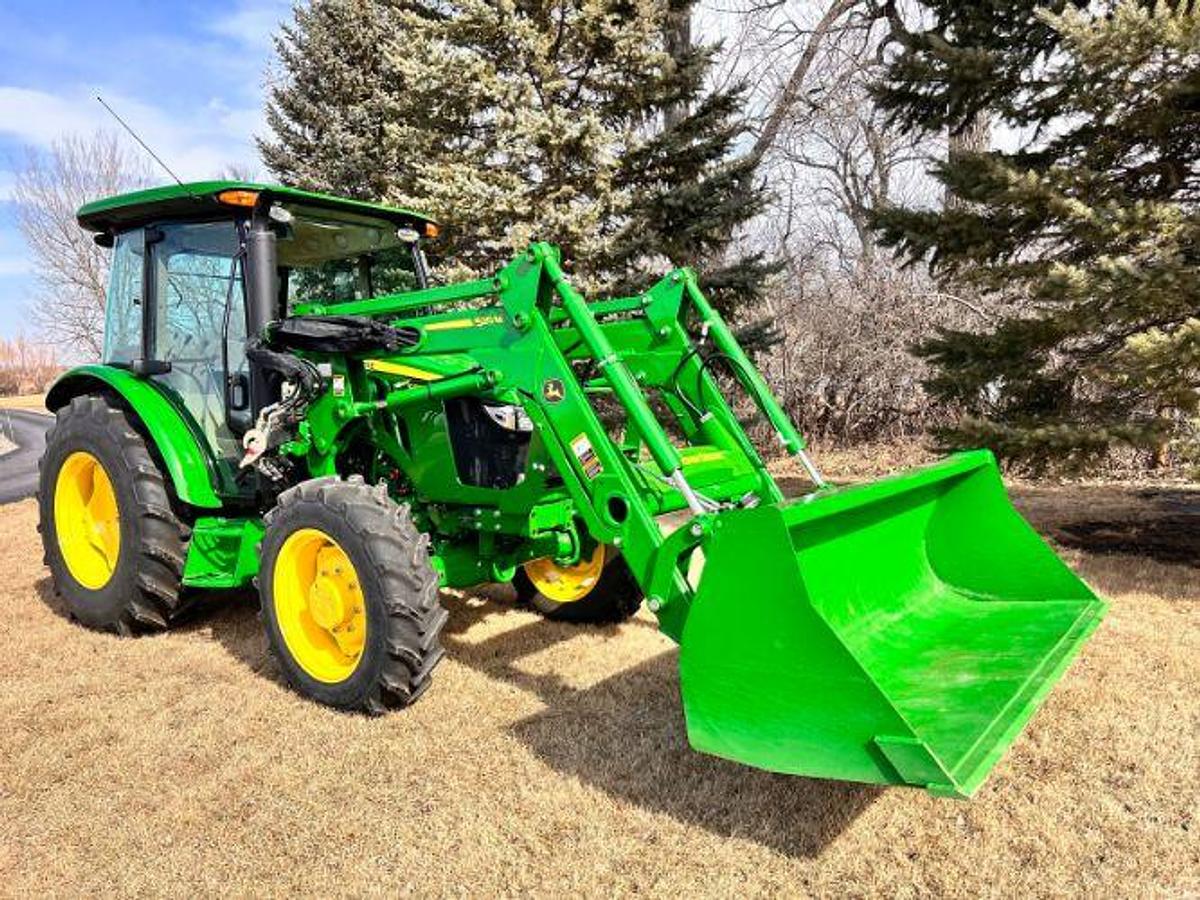Used 2024 JOHN DEERE 5075E
