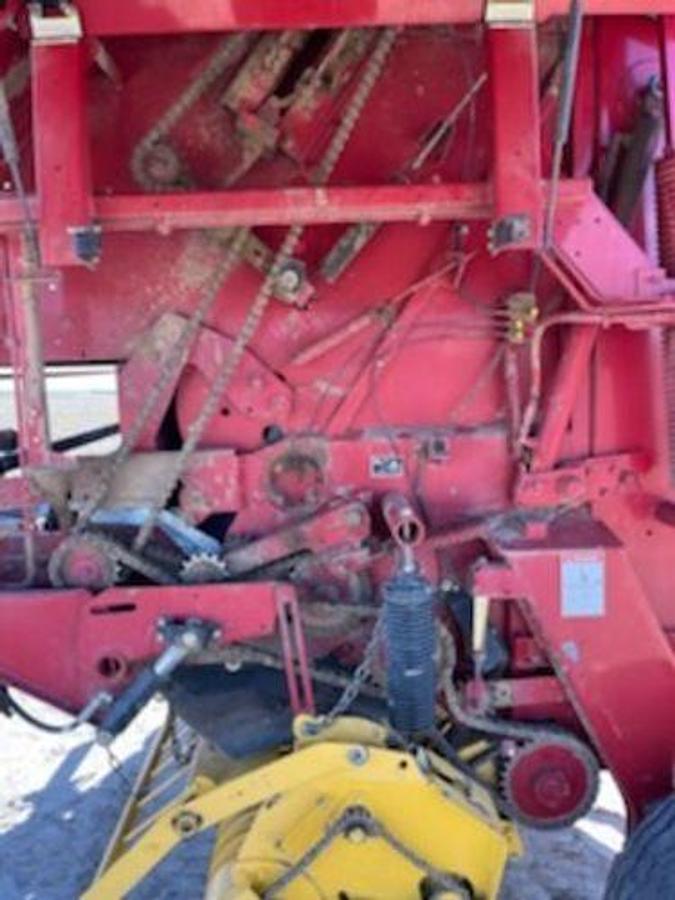 Used 2010 NEW HOLLAND BR7090