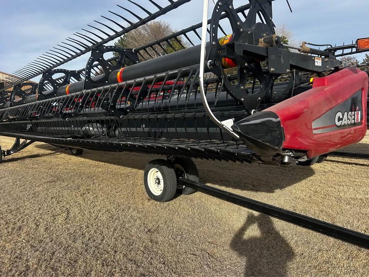Used 2008 Case IH 35' Header