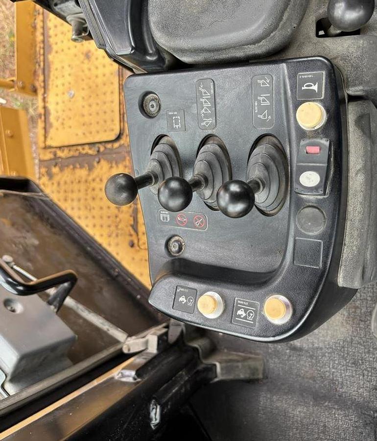 Used 2011 CATERPILLAR 988H Wheel Loader