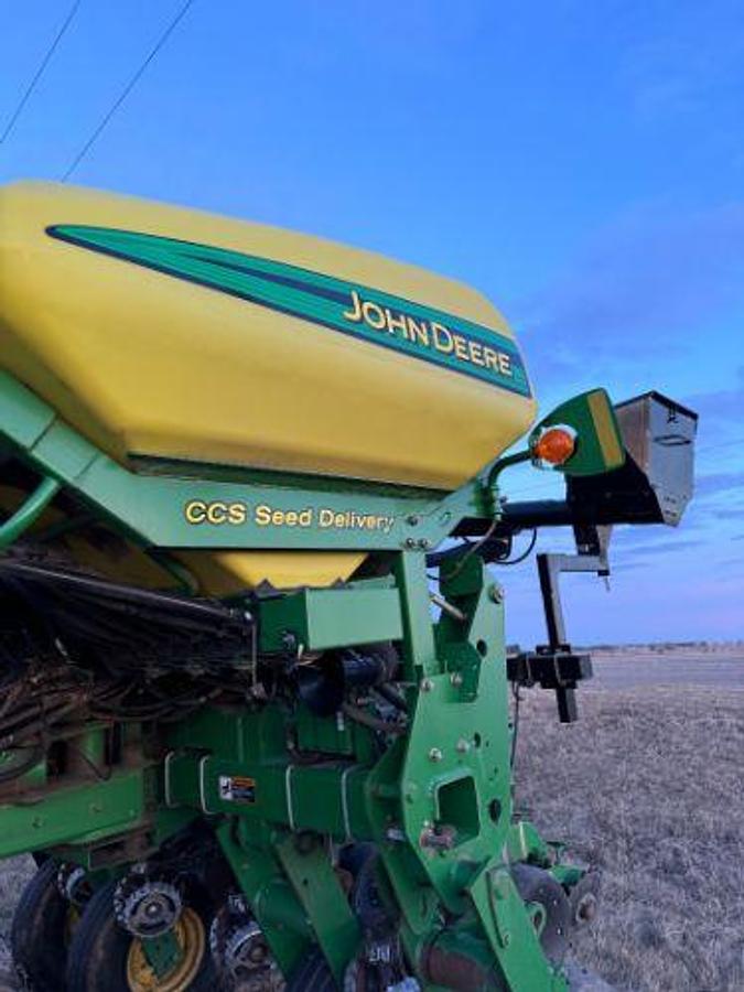 Used 2010 JOHN DEERE 1770NT