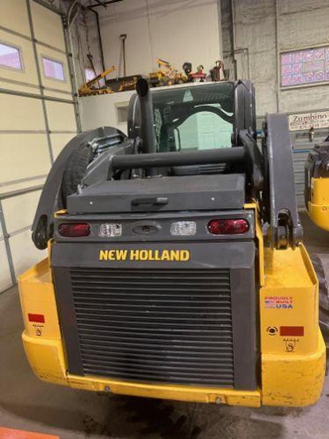 Used 2022 New Holland L328