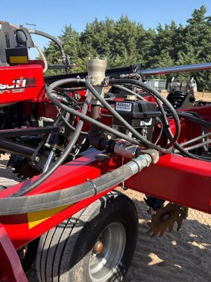Used 2014 Case IH Nutri-Tiller 950 – 16-Row 30" Strip-Till – Raven AccuFlow – John Deere Rate Controller