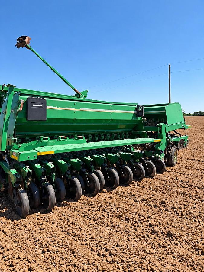 Used Great Plains Drill 6630 HD