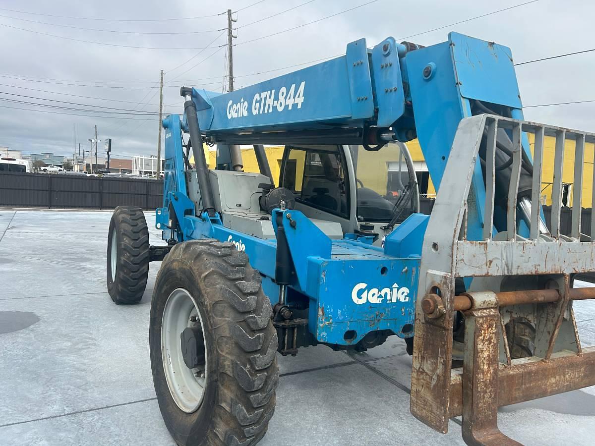 Used 2011 Genie GTH-844