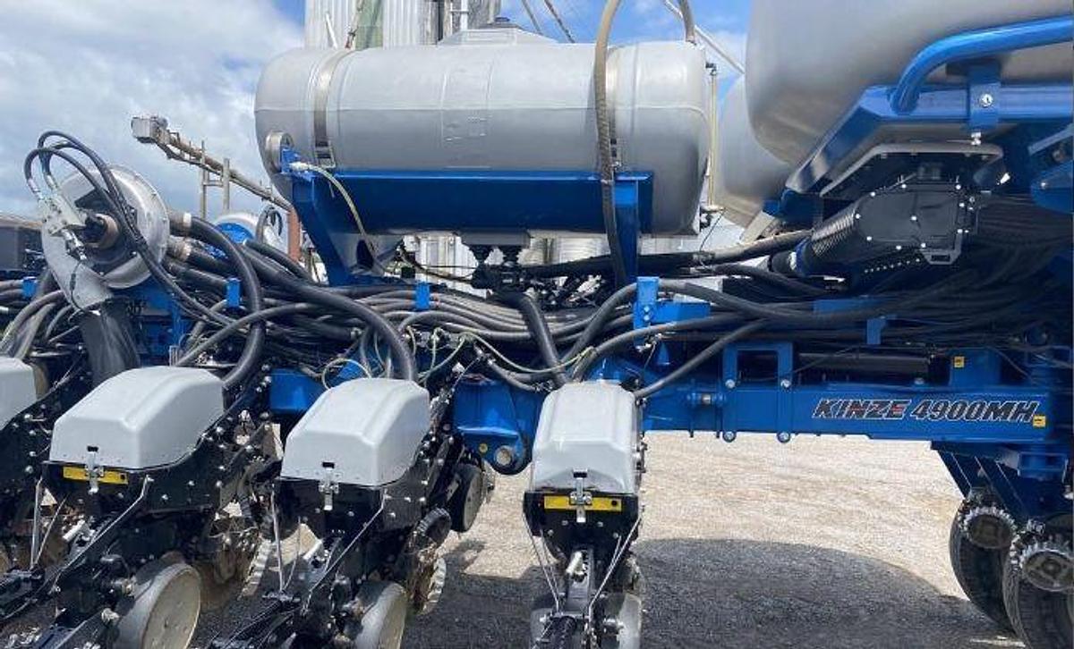 Used 2014 KINZE 4900