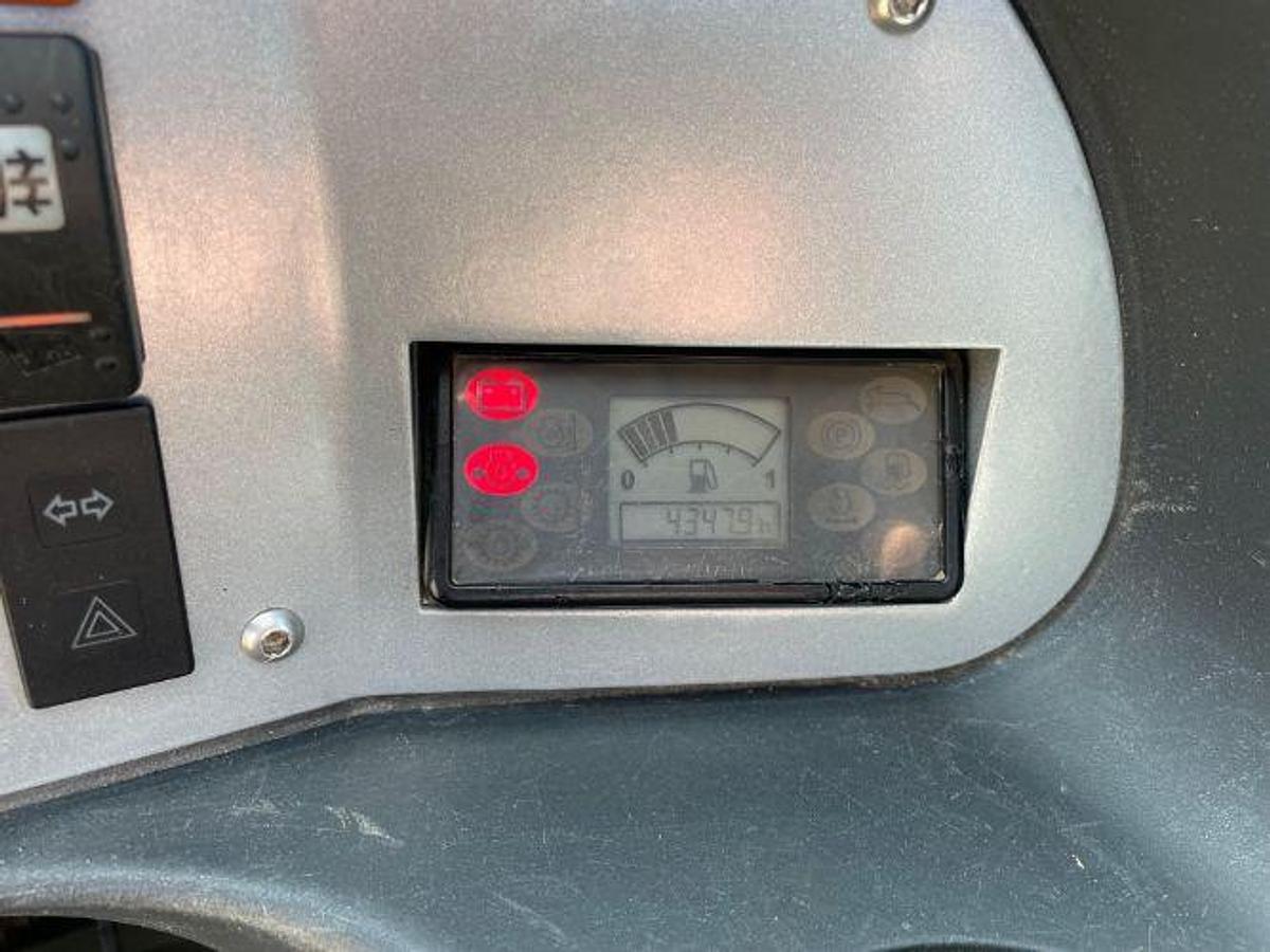 Used 2010 JCB 515-40