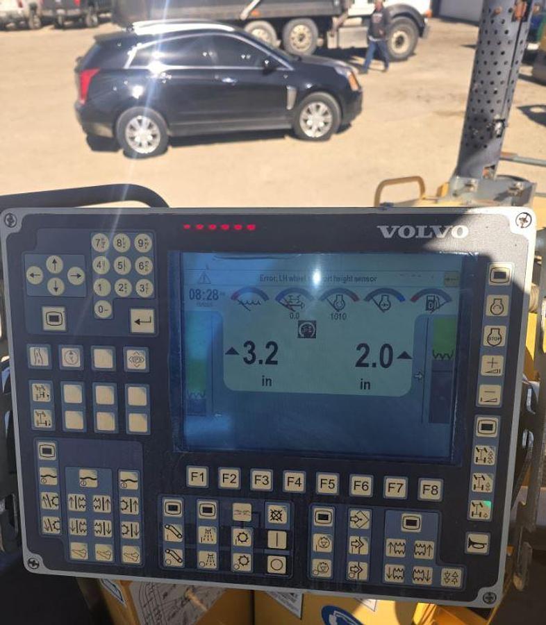 Used 2011 VOLVO MW500