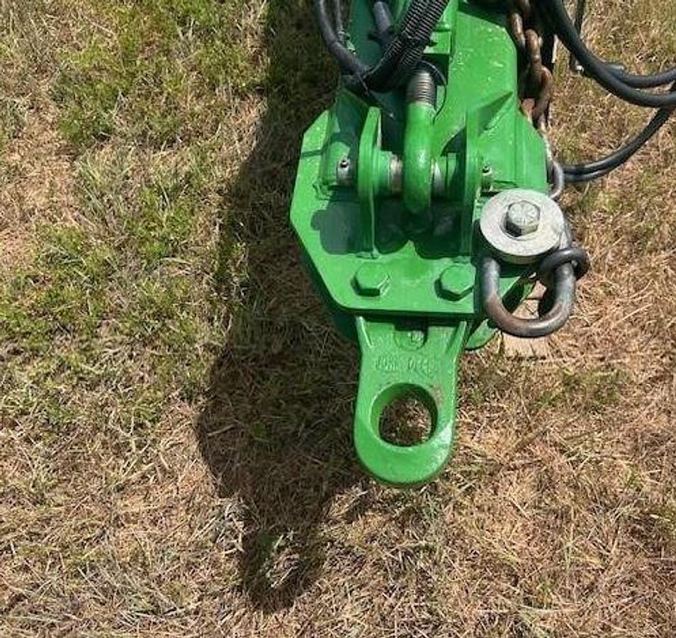 Used 2011 JOHN DEERE 2510H Fertilizer Applicator