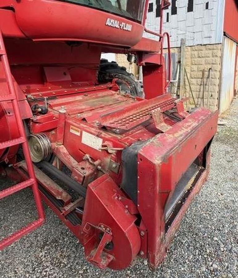 Used 2006 CASE IH 2377 Combine
