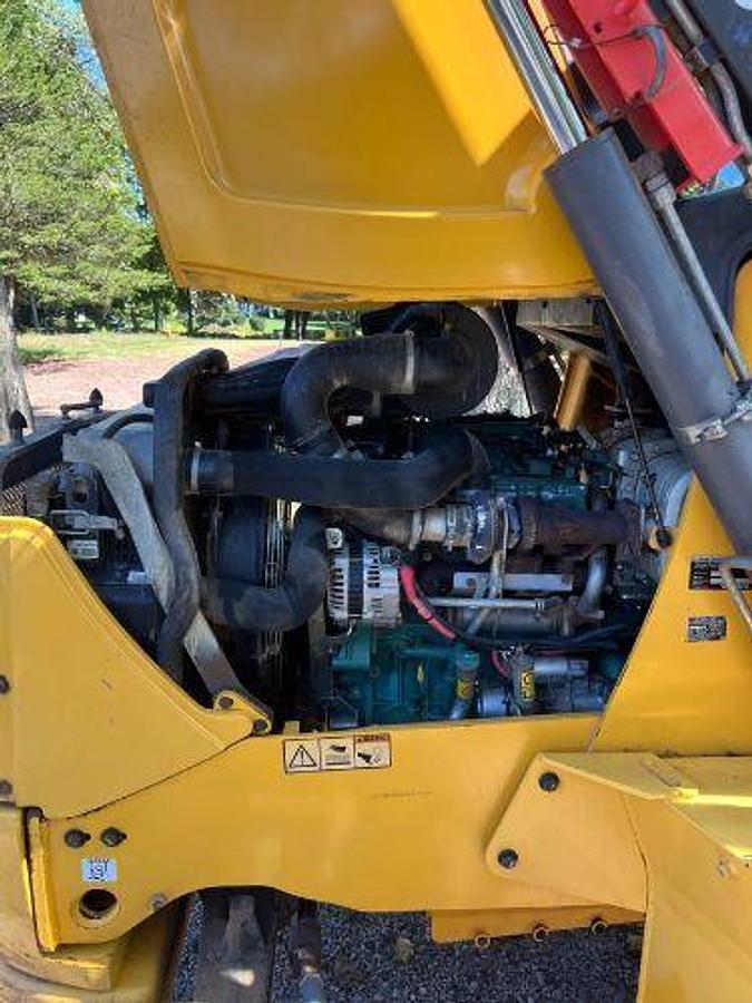 Used 2015 Volvo BL70B