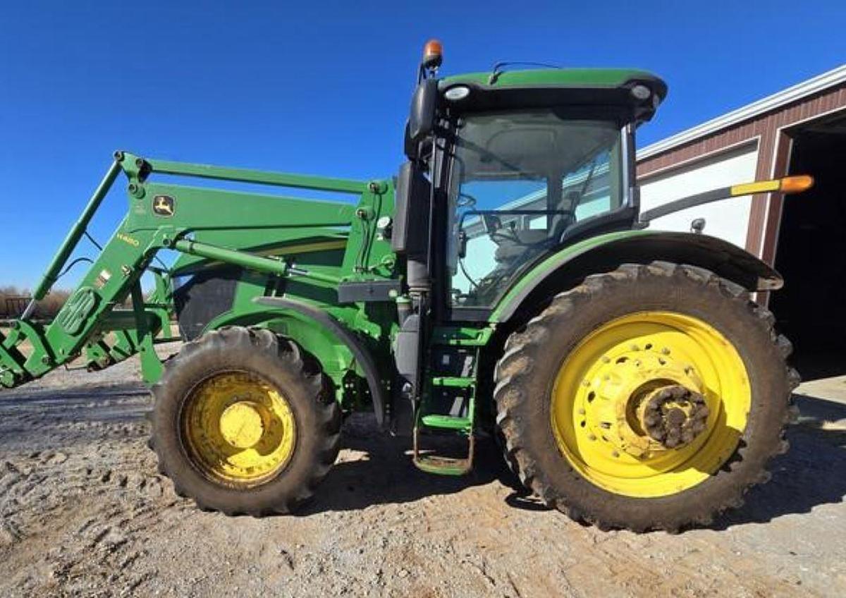 Used 2016 JOHN DEERE 7230R