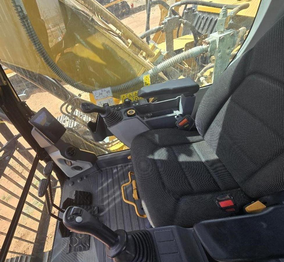 Used 2021 Caterpillar 330