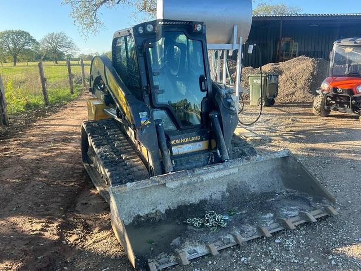 Used 2020 New Holland C-332