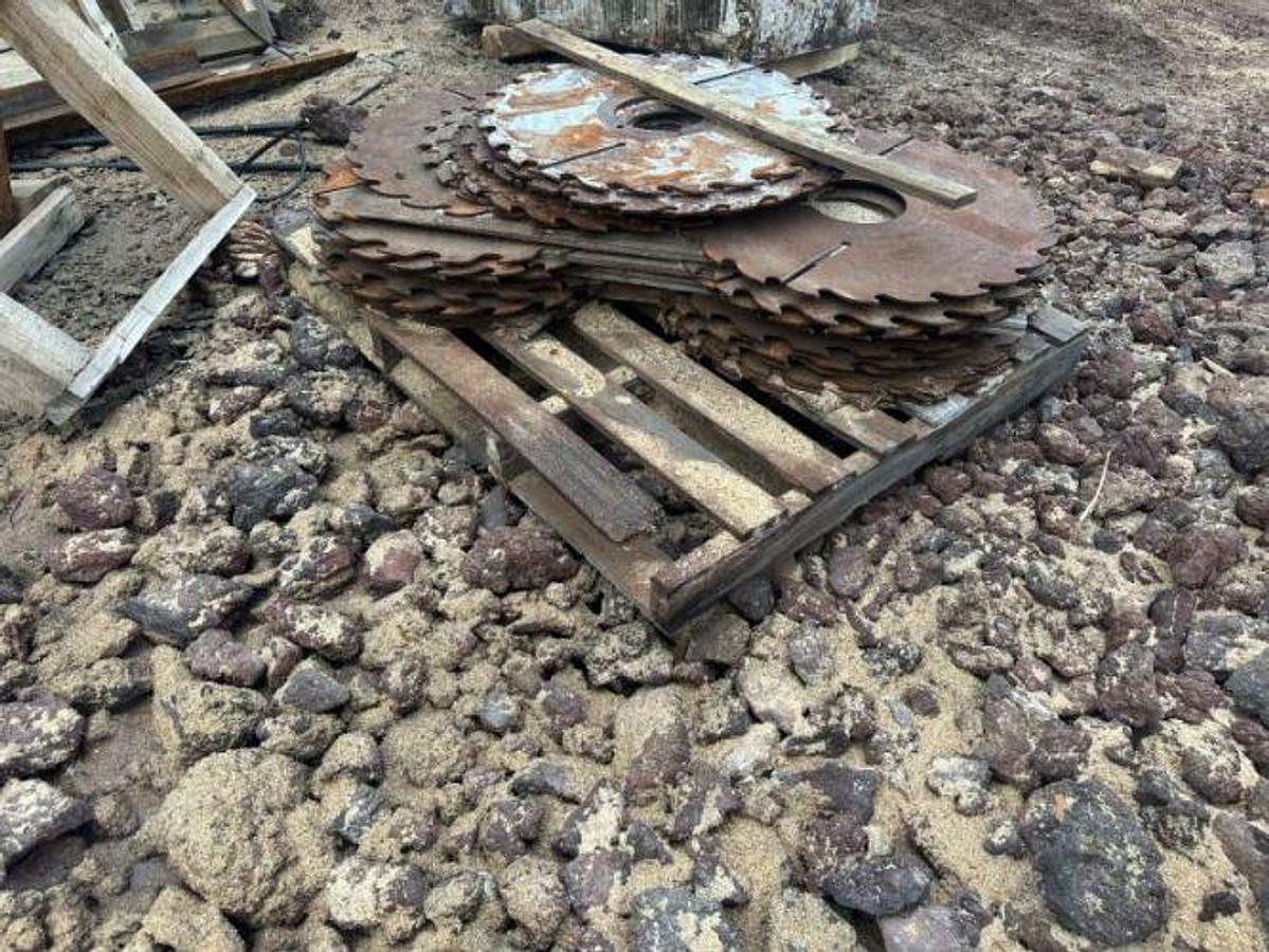 Used 8in Edger 200 hp