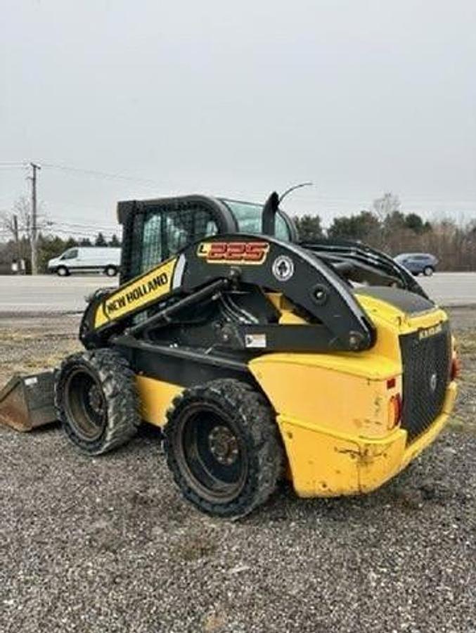 Used 2014 New Holland L225